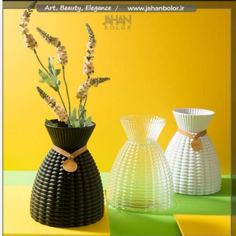 گلدان شیشه ای رنگی شیک و باکیفیت در سه رنگ متفاوت