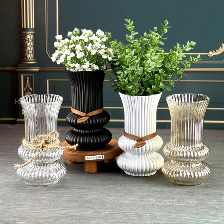 گلدان شیشه ای رنگی نقش برجسته در سه رنگ مختلف کیفیت عالی